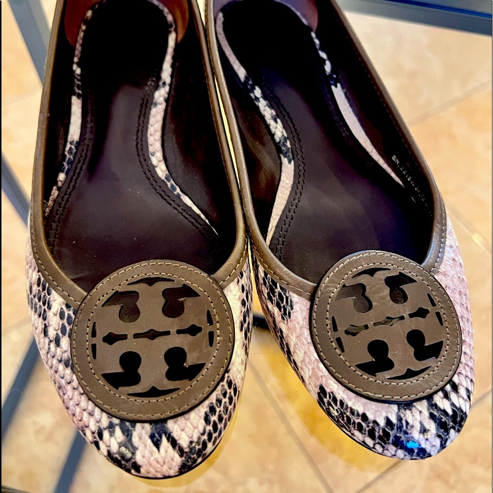 Like New Tory Burch Louisa Python Print Ballet Flats size 7 1/2
